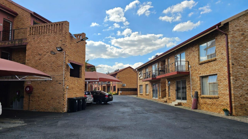 2 Bedroom Property for Sale in Brackendowns Gauteng