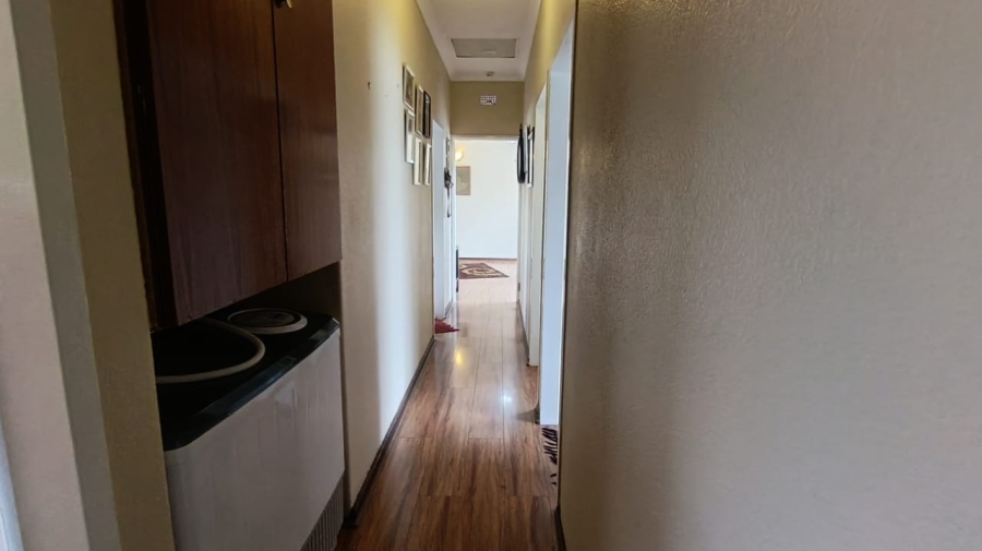 3 Bedroom Property for Sale in Freeway Park Gauteng