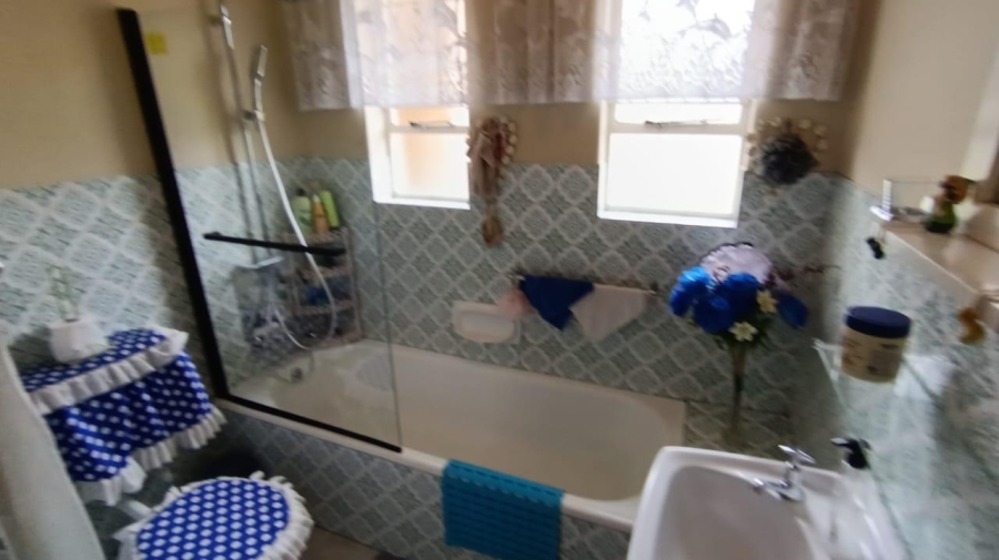 3 Bedroom Property for Sale in Freeway Park Gauteng