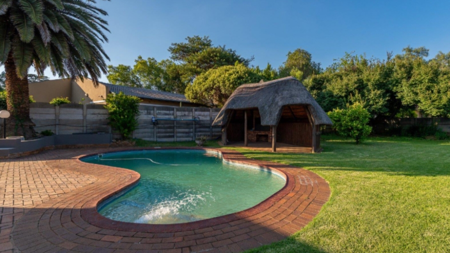 3 Bedroom Property for Sale in Brackenhurst Gauteng