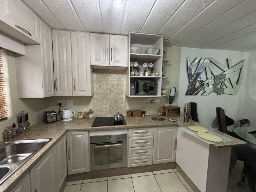 3 Bedroom Property for Sale in Eden Glen Gauteng