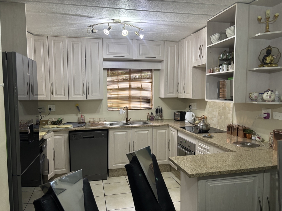 3 Bedroom Property for Sale in Eden Glen Gauteng