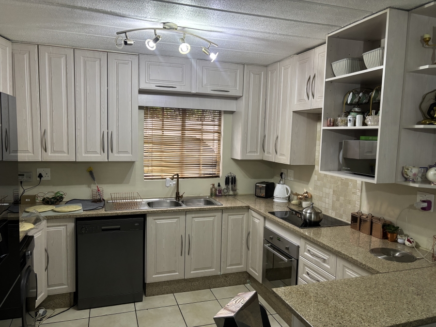 3 Bedroom Property for Sale in Eden Glen Gauteng