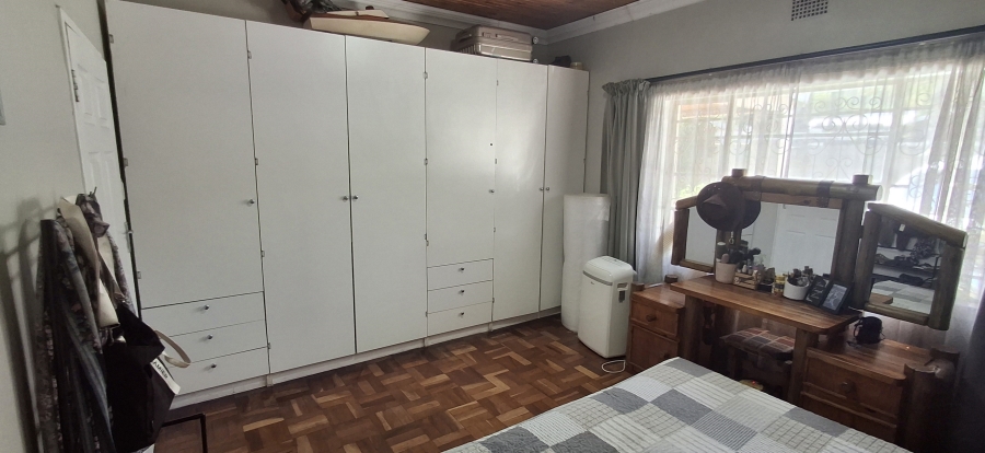 5 Bedroom Property for Sale in Mountain View Gauteng