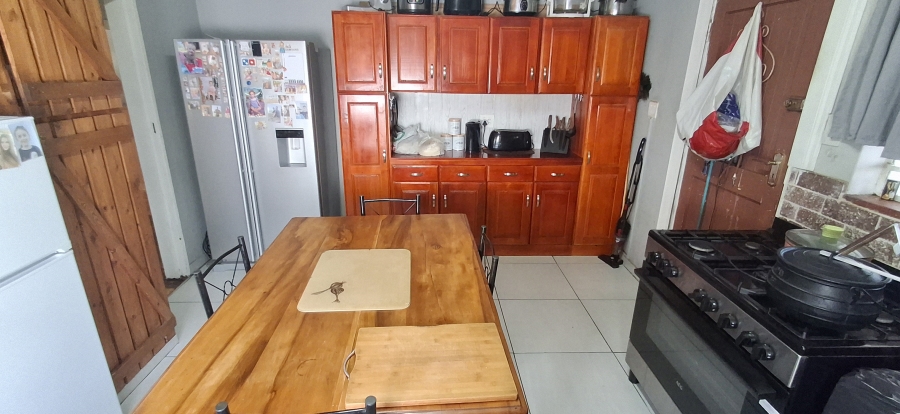 5 Bedroom Property for Sale in Mountain View Gauteng