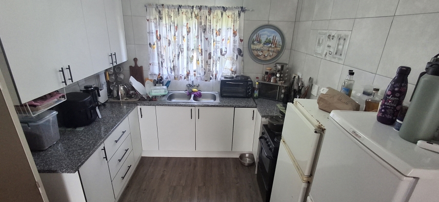 5 Bedroom Property for Sale in Mountain View Gauteng