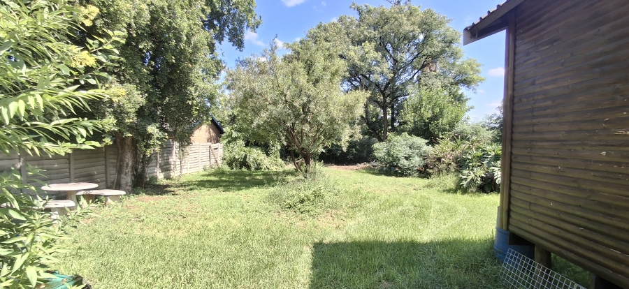 5 Bedroom Property for Sale in Mountain View Gauteng