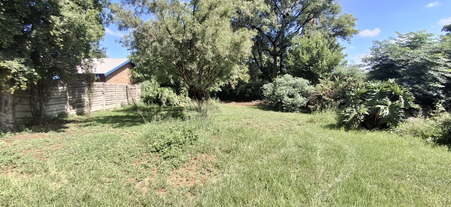 5 Bedroom Property for Sale in Mountain View Gauteng