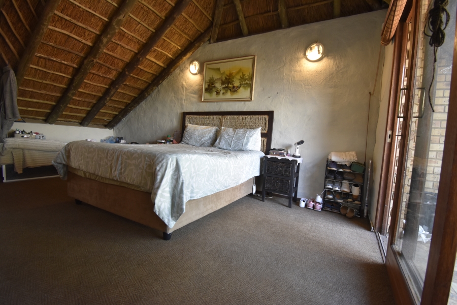 4 Bedroom Property for Sale in Helderkruin Gauteng