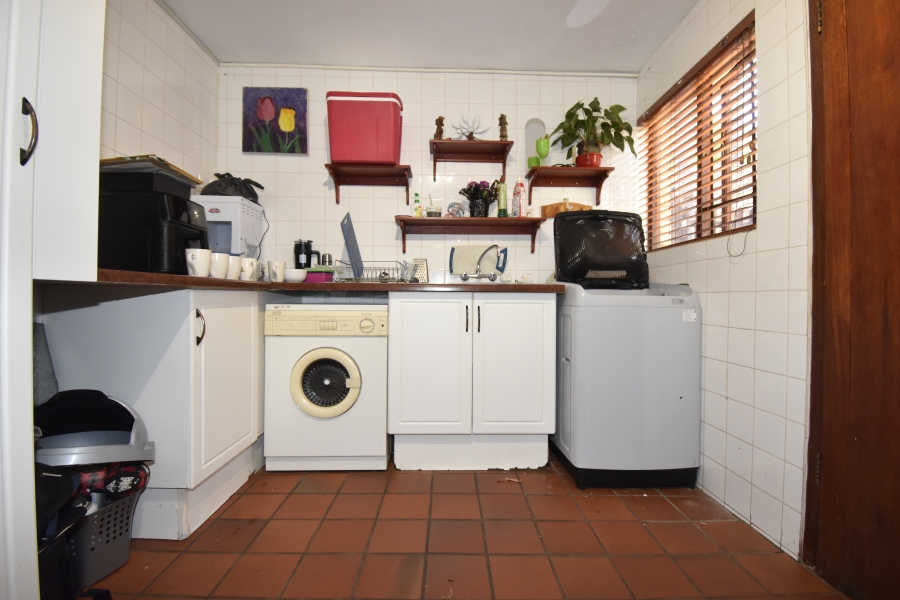 4 Bedroom Property for Sale in Helderkruin Gauteng