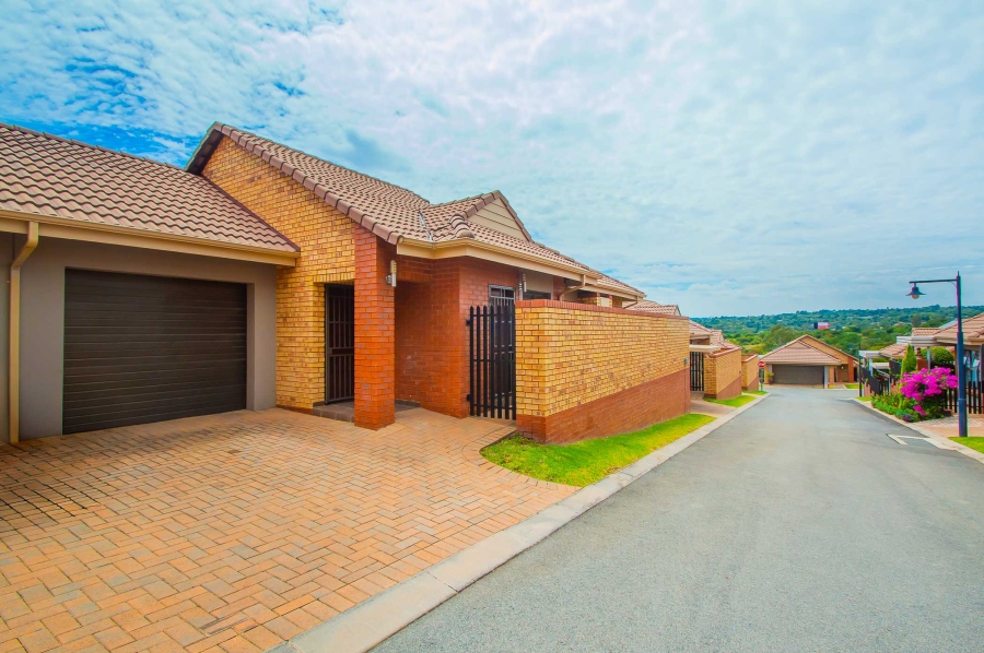 2 Bedroom Property for Sale in Olivedale Gauteng