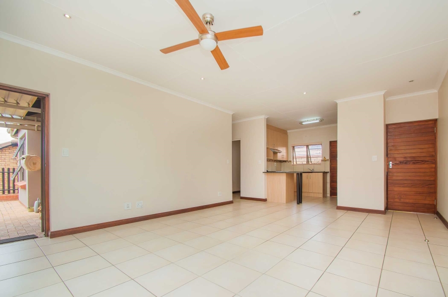 2 Bedroom Property for Sale in Olivedale Gauteng