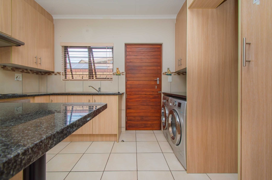 2 Bedroom Property for Sale in Olivedale Gauteng