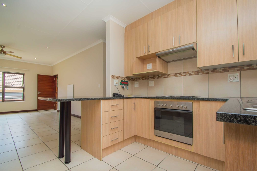 2 Bedroom Property for Sale in Olivedale Gauteng