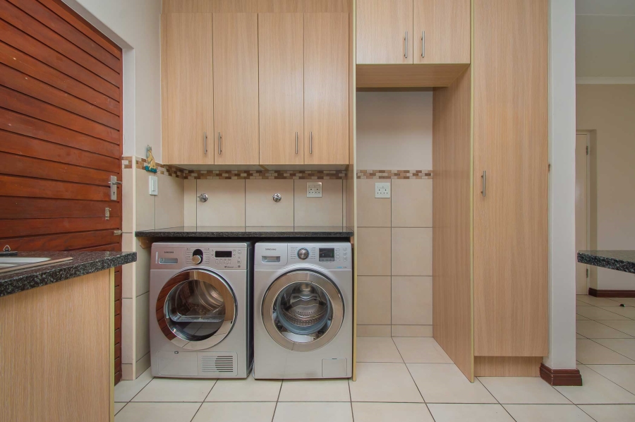 2 Bedroom Property for Sale in Olivedale Gauteng