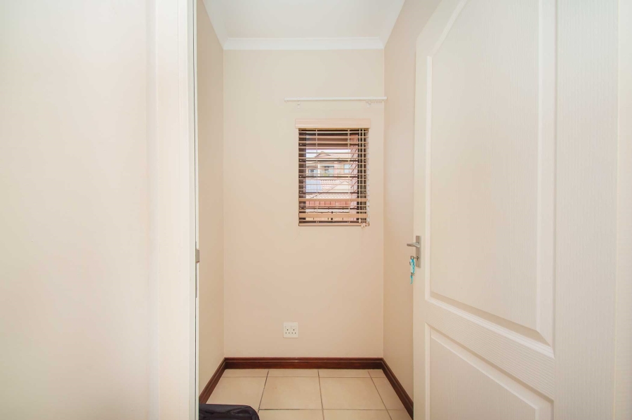 2 Bedroom Property for Sale in Olivedale Gauteng