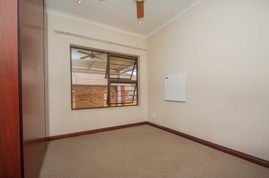2 Bedroom Property for Sale in Olivedale Gauteng