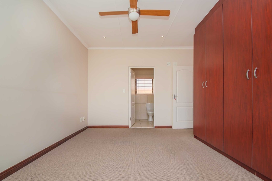 2 Bedroom Property for Sale in Olivedale Gauteng