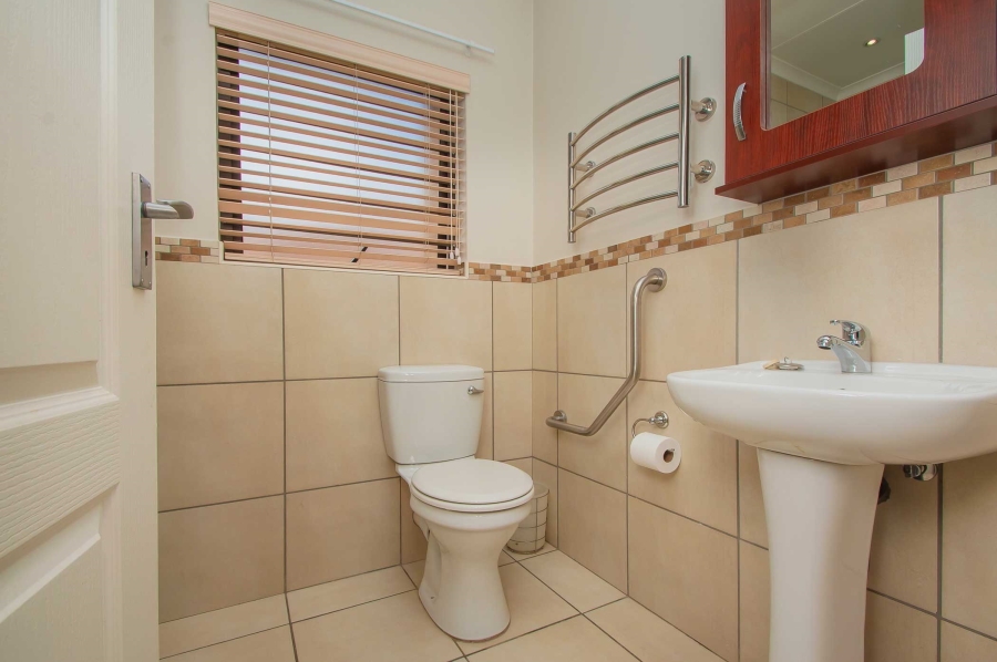 2 Bedroom Property for Sale in Olivedale Gauteng