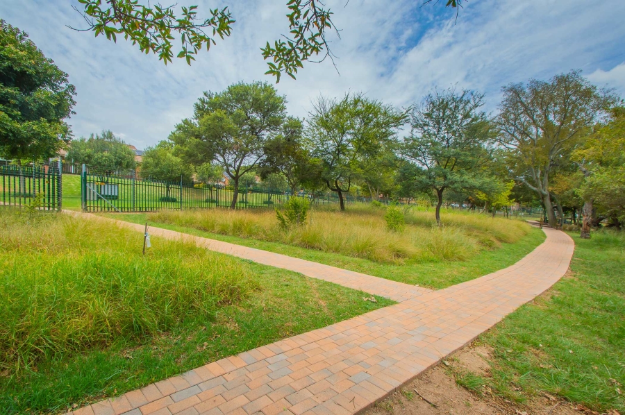 2 Bedroom Property for Sale in Olivedale Gauteng