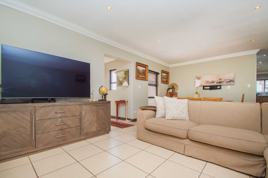 2 Bedroom Property for Sale in North Riding Gauteng