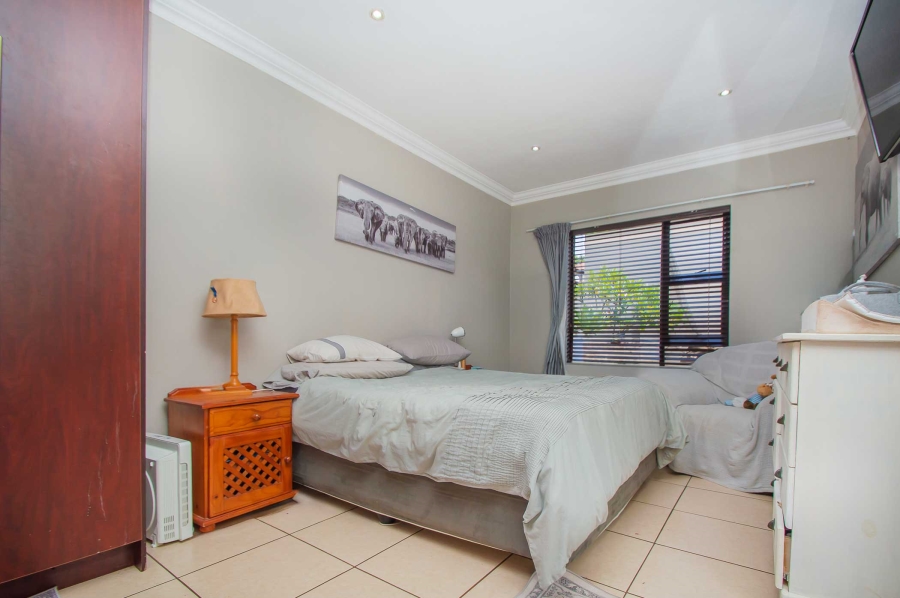 2 Bedroom Property for Sale in North Riding Gauteng