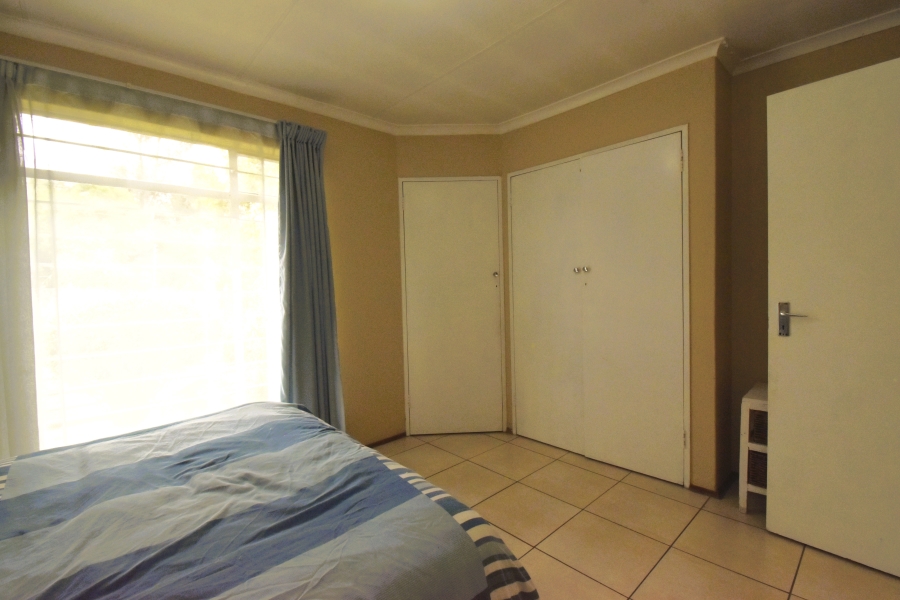 2 Bedroom Property for Sale in Sonneglans Gauteng