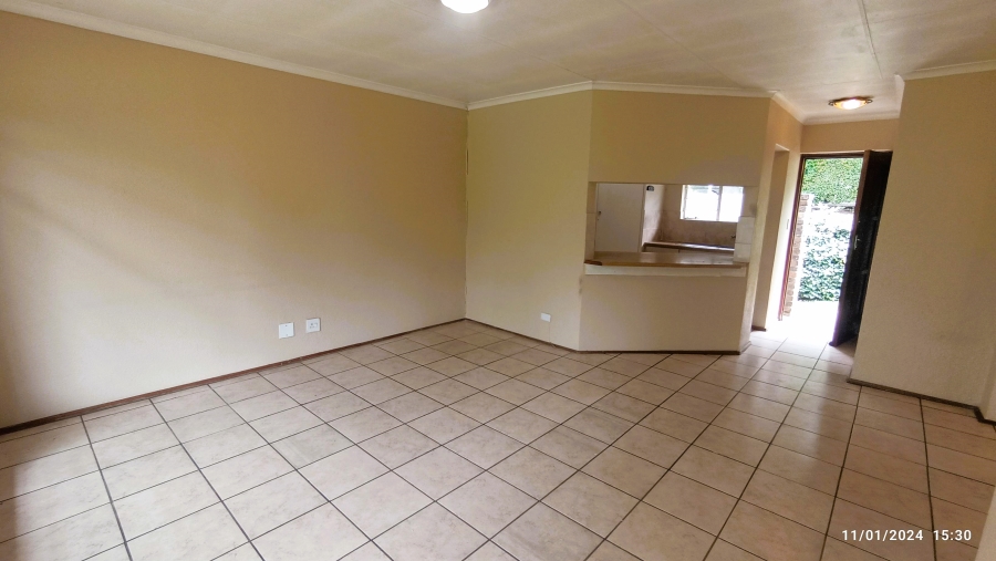 2 Bedroom Property for Sale in Sonneglans Gauteng