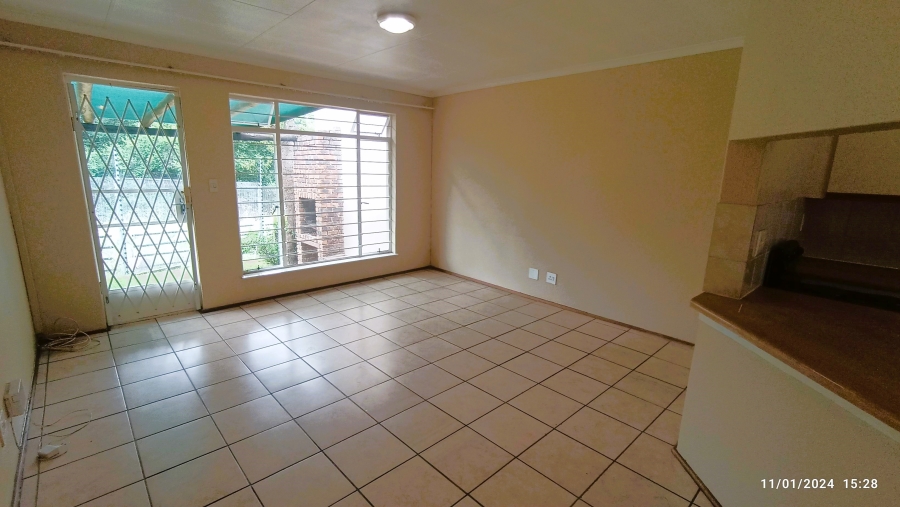 2 Bedroom Property for Sale in Sonneglans Gauteng