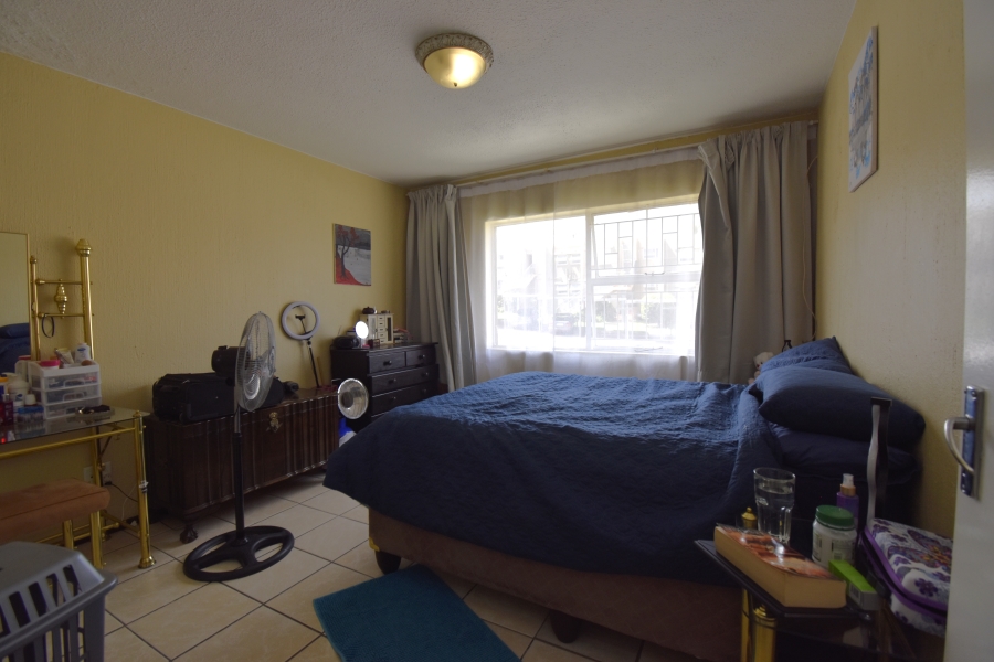 2 Bedroom Property for Sale in Weltevreden Park Gauteng