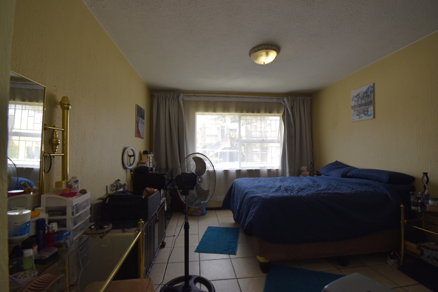 2 Bedroom Property for Sale in Weltevreden Park Gauteng