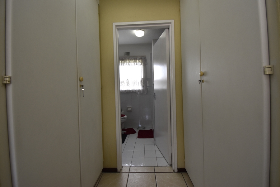 2 Bedroom Property for Sale in Weltevreden Park Gauteng