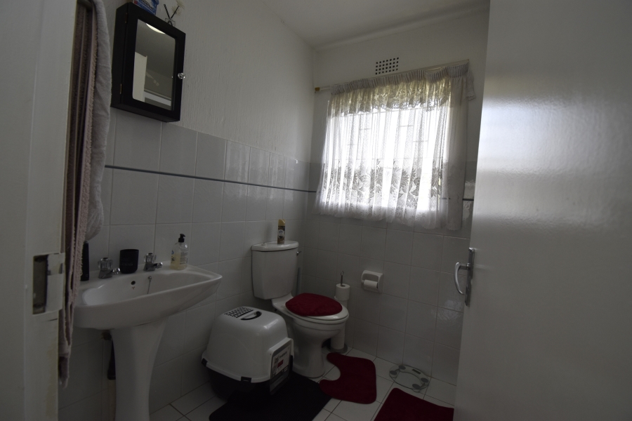 2 Bedroom Property for Sale in Weltevreden Park Gauteng