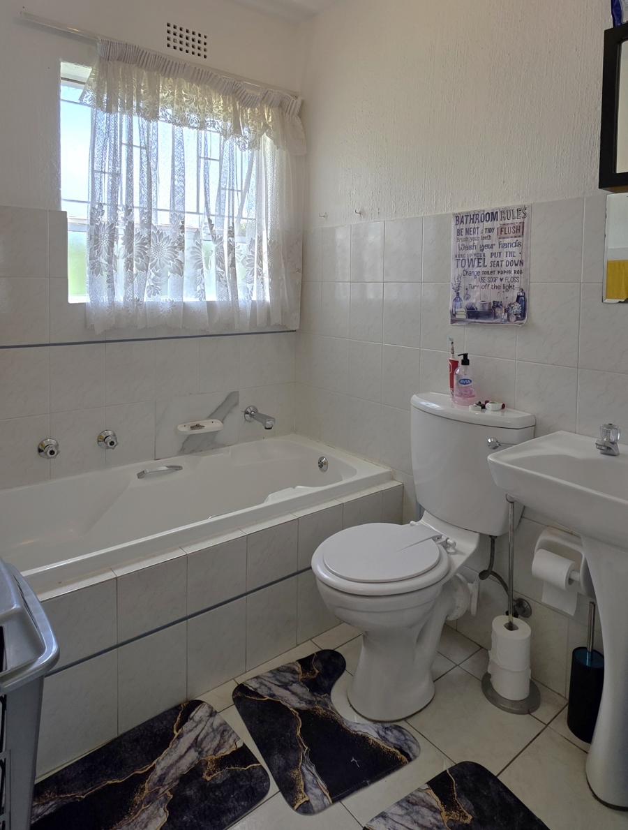 2 Bedroom Property for Sale in Weltevreden Park Gauteng