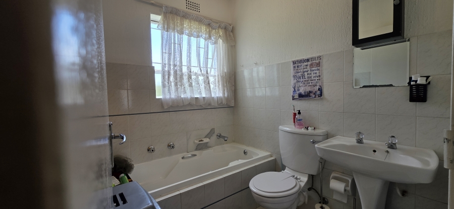 2 Bedroom Property for Sale in Weltevreden Park Gauteng