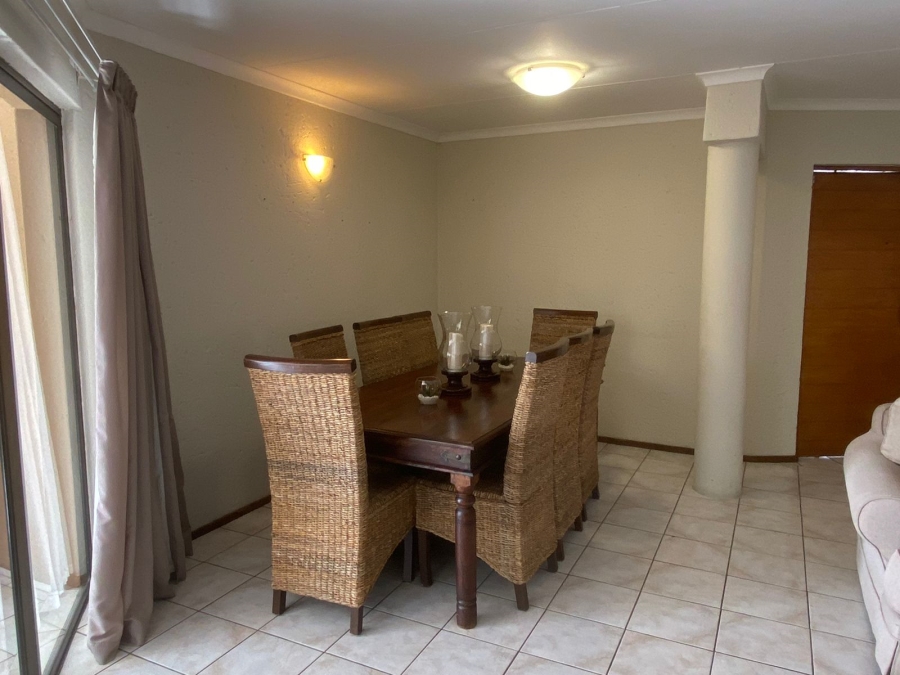 To Let 3 Bedroom Property for Rent in North Riding Gauteng