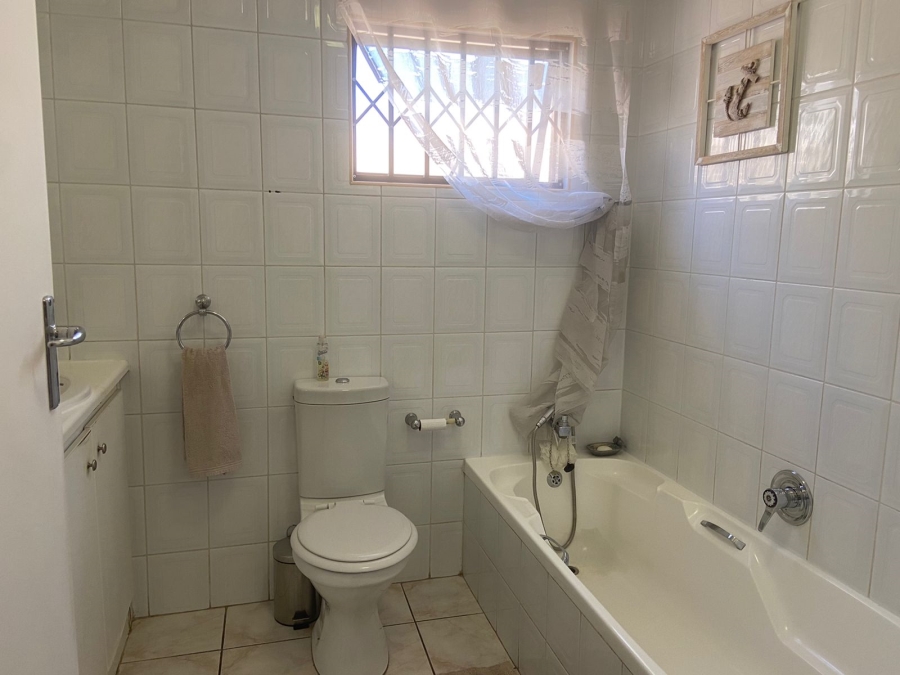 To Let 3 Bedroom Property for Rent in North Riding Gauteng