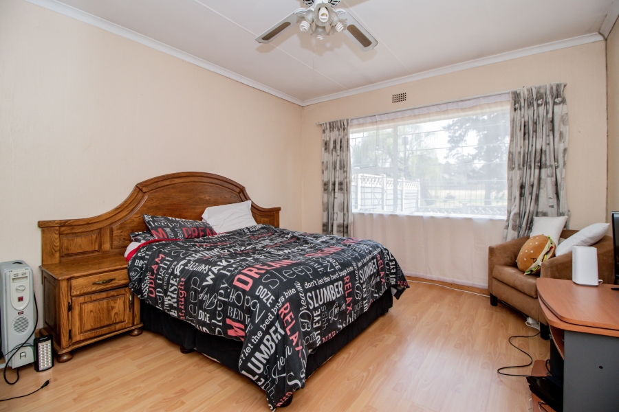 2 Bedroom Property for Sale in Meredale Gauteng