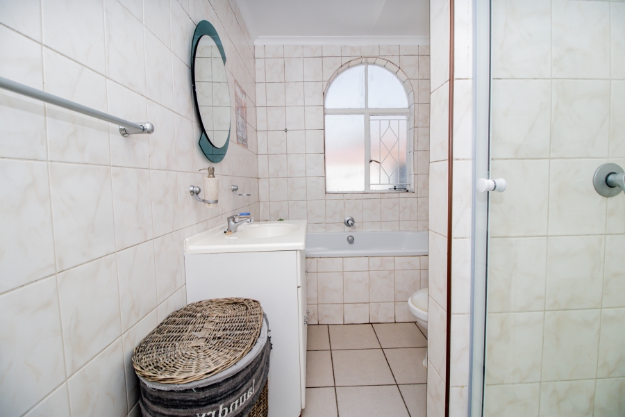 2 Bedroom Property for Sale in Meredale Gauteng