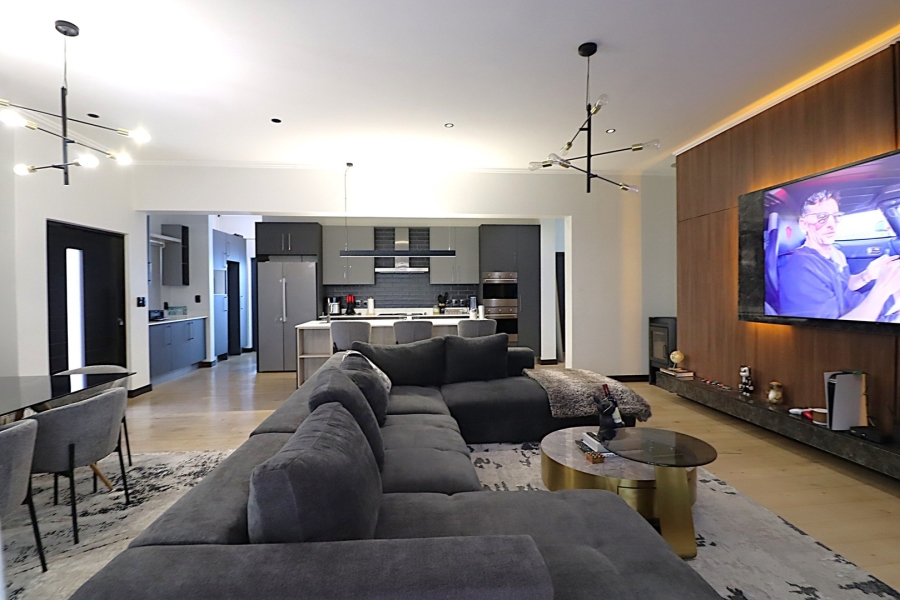 3 Bedroom Property for Sale in Bryanston Gauteng