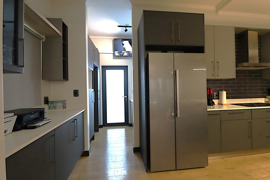 3 Bedroom Property for Sale in Bryanston Gauteng