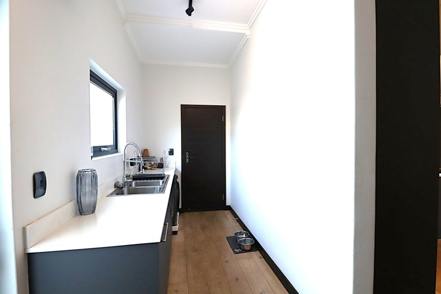 3 Bedroom Property for Sale in Bryanston Gauteng