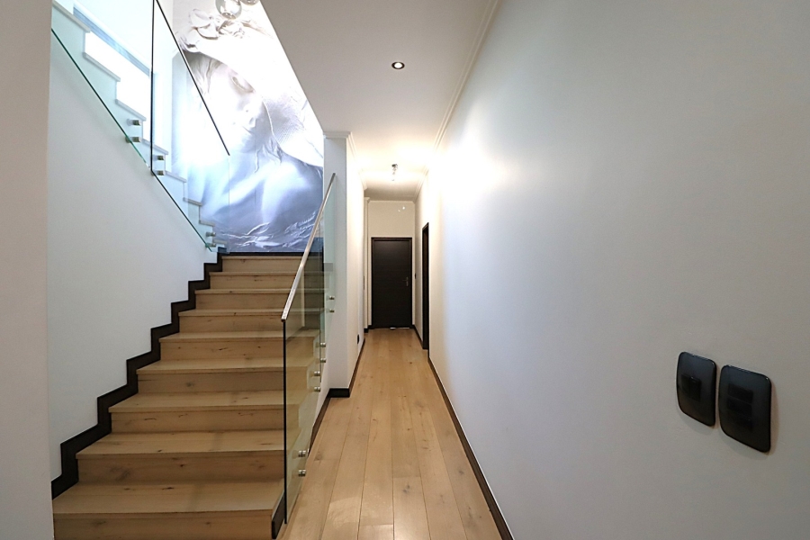 3 Bedroom Property for Sale in Bryanston Gauteng