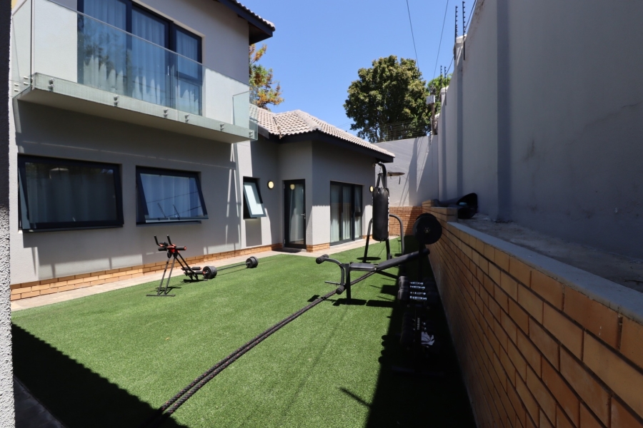 3 Bedroom Property for Sale in Bryanston Gauteng