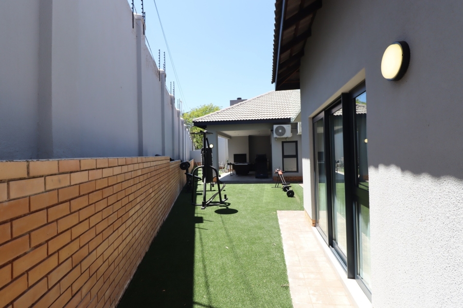 3 Bedroom Property for Sale in Bryanston Gauteng