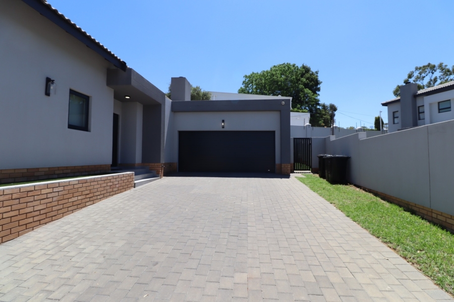 3 Bedroom Property for Sale in Bryanston Gauteng