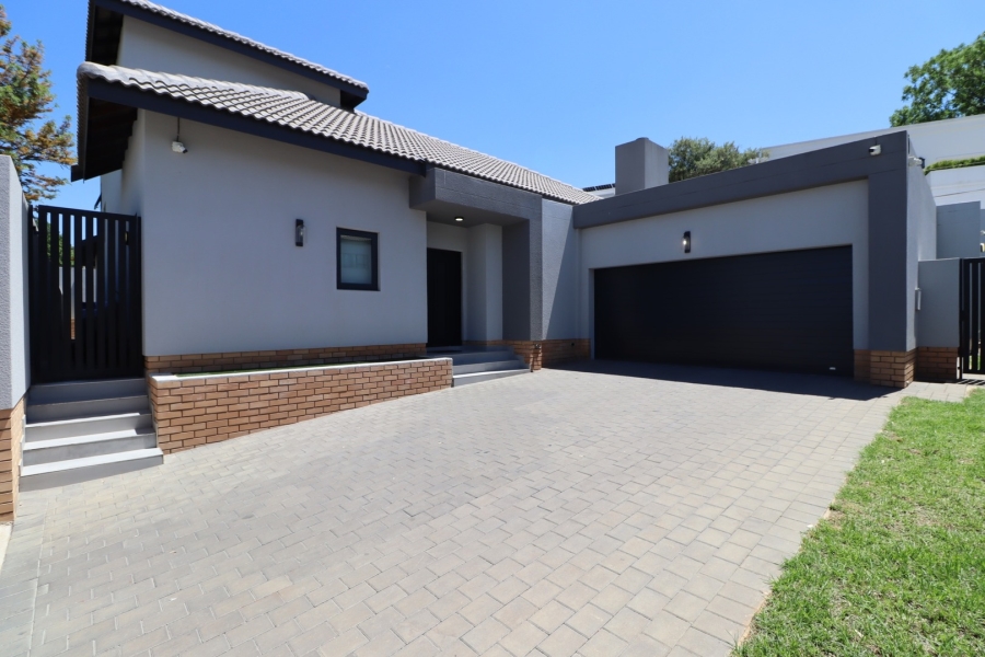 3 Bedroom Property for Sale in Bryanston Gauteng