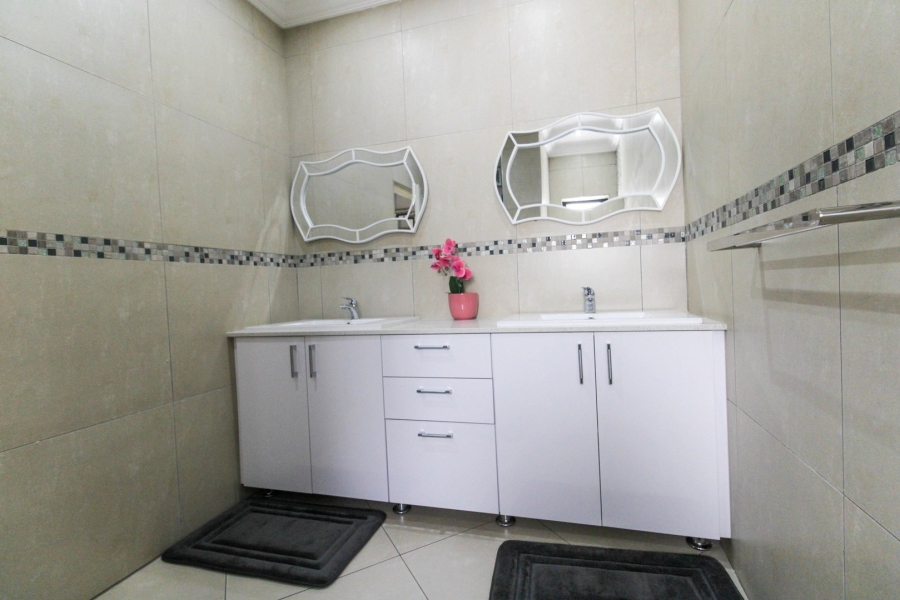 3 Bedroom Property for Sale in Bryanston Gauteng