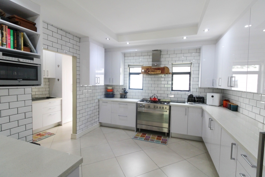 3 Bedroom Property for Sale in Bryanston Gauteng