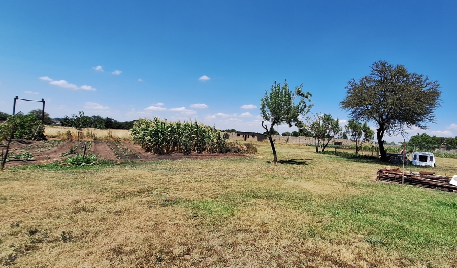 4 Bedroom Property for Sale in Theoville Gauteng